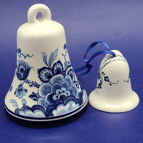 Two Blue White Porcelain Bells Delft Bird Floral 4" and Unknown Signed Floral 2" - Picture 3 of 13